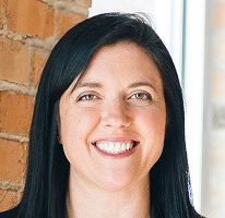 Sophie Hartwell, responsable du service client au sein de l'équipe de support, portrait.